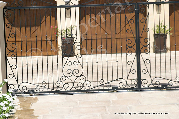 Gate (49)