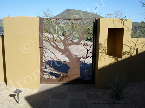 Gate (11)