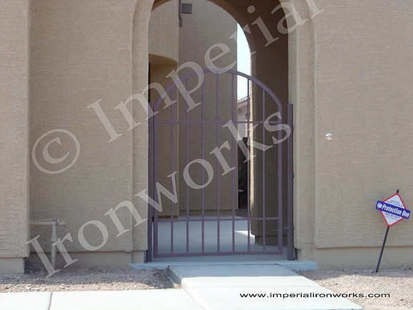 Gate (13)