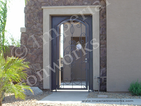 Gate (16)