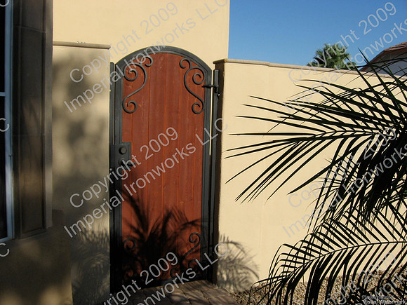 Gate (20)