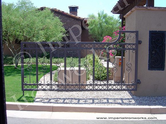 Gate (25)
