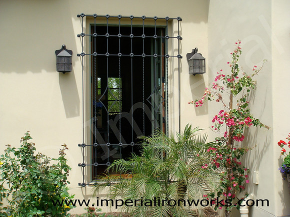 Window Iron (24)